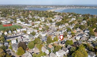 21 Slocum St, Newport, RI 02840