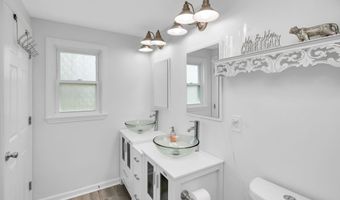238 Forepeak Ave, Beachwood, NJ 08722