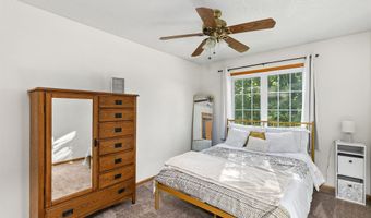 1422 Alderwood Dr, Altoona, IA 50009