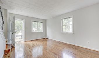 5813 FIFER Dr, Alexandria, VA 22303