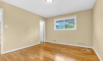 10228 FARNHAM Dr, Bethesda, MD 20814