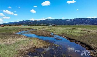 10130 Round Valley Rd, Cascade, ID 83611