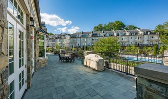 8121 RIVER Rd 423, Bethesda, MD 20817
