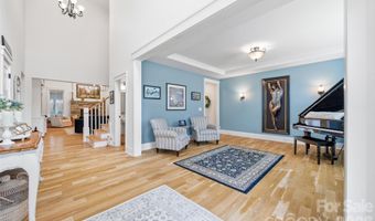 741 Fawns Glen Pl, Clover, SC 29710