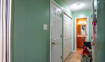 107 Sunrise Cv, Batesville, MS 38606