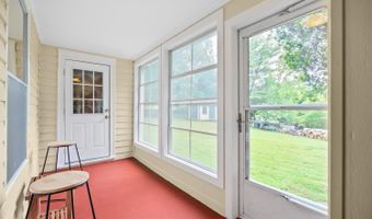687 Gidsville Rd, Amherst, VA 24521