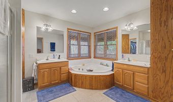 750 Double Springs Dr, Almond, NC 28702
