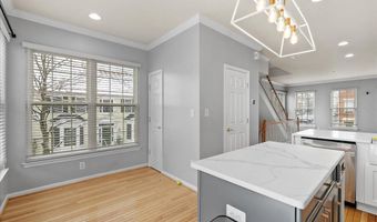 5317 CHIEFTAIN Cir, Alexandria, VA 22312