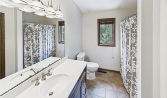 15726 Parkwood Cir, Avon, MN 56310