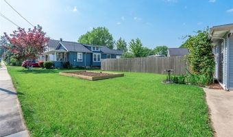 611 West St, Amherst, OH 44001