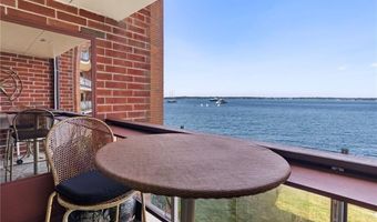 1209 Capella Way S 1209, Newport, RI 02840