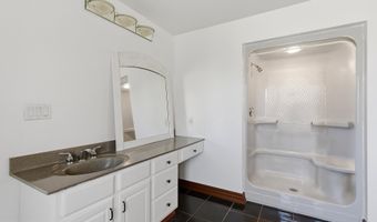 159 HARBOR INN Rd, Bayville, NJ 08721