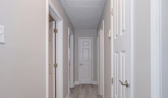 206 Beverly Dr, Ocean Springs, MS 39564