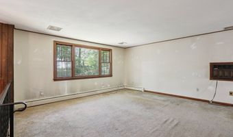 10 New Light Dr, Danbury, CT 06810