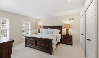 312 Aberdeen Ln, Aurora, OH 44202