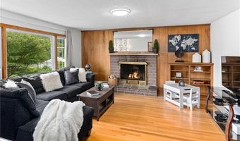 398 Central St, North Smithfield, RI 02896