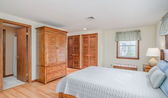 7 Side Hill Ln, Danbury, CT 06810