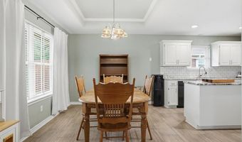1204 Wendy Ln, Altus, OK 73521