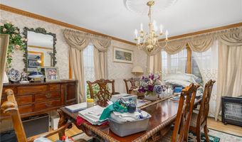 6 Lake Dr, North Providence, RI 02904