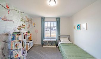 576 Hollow Dr, Ammon, ID 83401