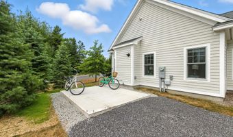 12 Sunrise Ln, Arundel, ME 04046