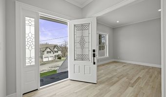 24 Hillandale Rd, Danbury, CT 06811