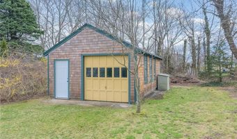 61 Howland Ave, Jamestown, RI 02835