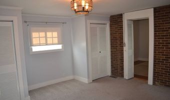 144 W Main St, Albion, IL 62806