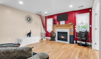 14 Dolan Ave, Aberdeen, NJ 07747