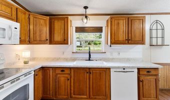 203 Edgewood St, Ballard, WV 24918