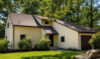 6 Acacia Ct, Coventry, RI 02816