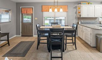 207 Ladd St, Alton, IL 62002