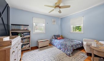 3 S Meadow Dr, Danbury, CT 06811