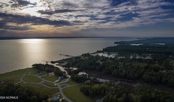232 N Brightleaf Dr, Minnesott Beach, NC 28510