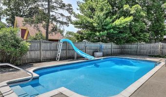 4 Harlem St, East Providence, RI 02916