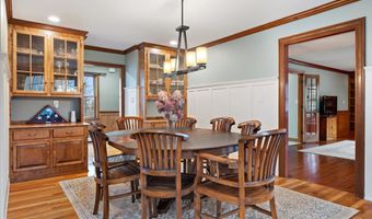 43 Darling Parke Dr, Bangor, ME 04401