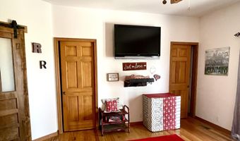 24352 St. Hwy Ee, Aurora, MO 65605