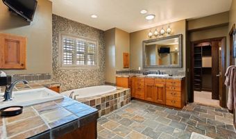 6937 CORTE LANGOSTA, Carlsbad, CA 92009