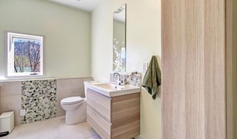 34 Dos Carpinteros Rd, Arroyo Seco, NM 87514