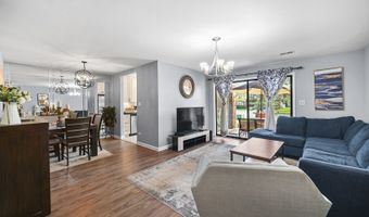 1415 W Partridge Ln 5, Arlington Heights, IL 60004