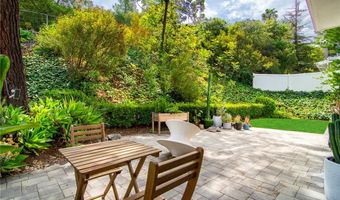 17084 Escalon Dr, Encino, CA 91436