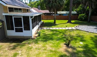 8 Apalachee St, Apalachicola, FL 32320