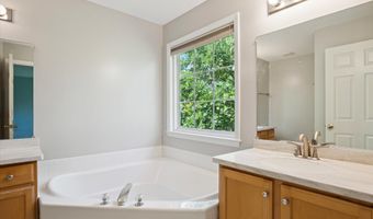 2817 Barclay Way, Ann Arbor, MI 48105