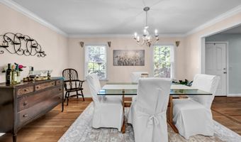 9 Arapaho Rd, Brookfield, CT 06804