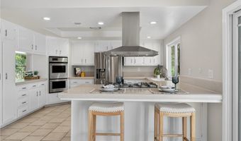 6701 E Leafwood Dr, Anaheim, CA 92807