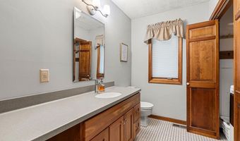 9 Pavillion Rd, Amherst, NH 03031
