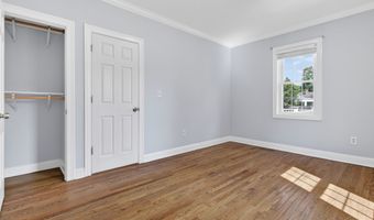 6 Harbor Pkwy, Clinton, CT 06413