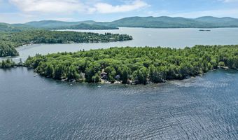 230 Big Barndoor Is, Alton, NH 03810