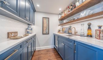 199 11th St, Avalon, NJ 08202