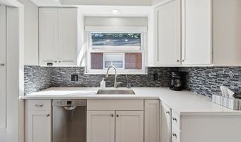 10019 REECK Rd, Allen Park, MI 48101